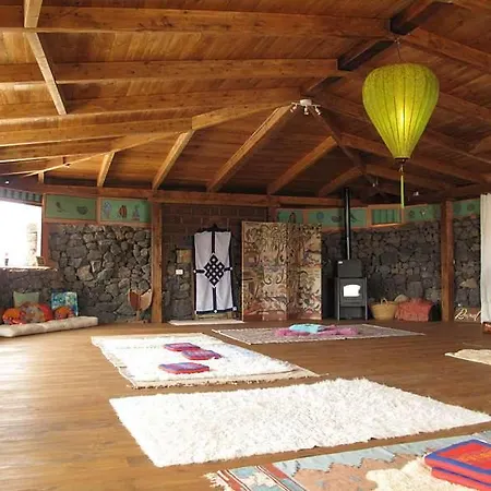 Sleeps 2 Pool Wifi * Uga