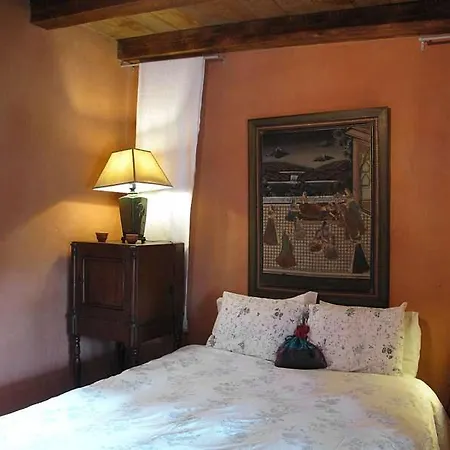 Sleeps 2 Pool Wifi Apartment